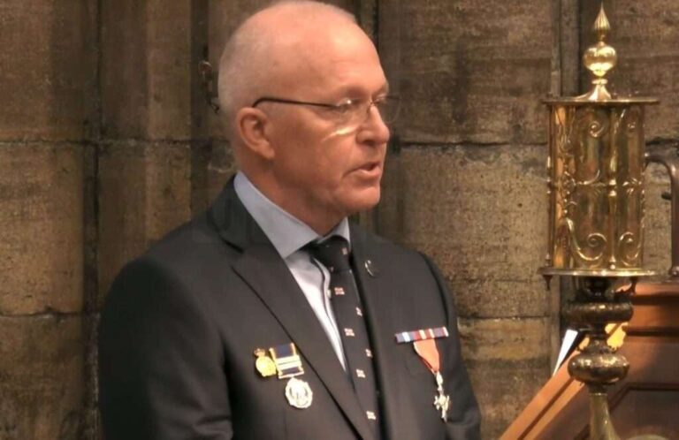 Sussex RNLI Crews Honour 200 Years of Bravery at Westminster Abbey