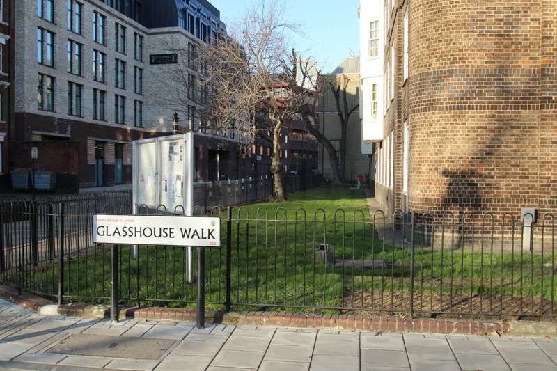 Man Hospitalised After Stabbing Incident in Lambeth