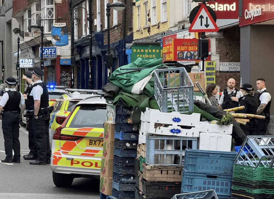 Murder Investigation Launched After Incident at Fellmonger’s Yard, Croydon