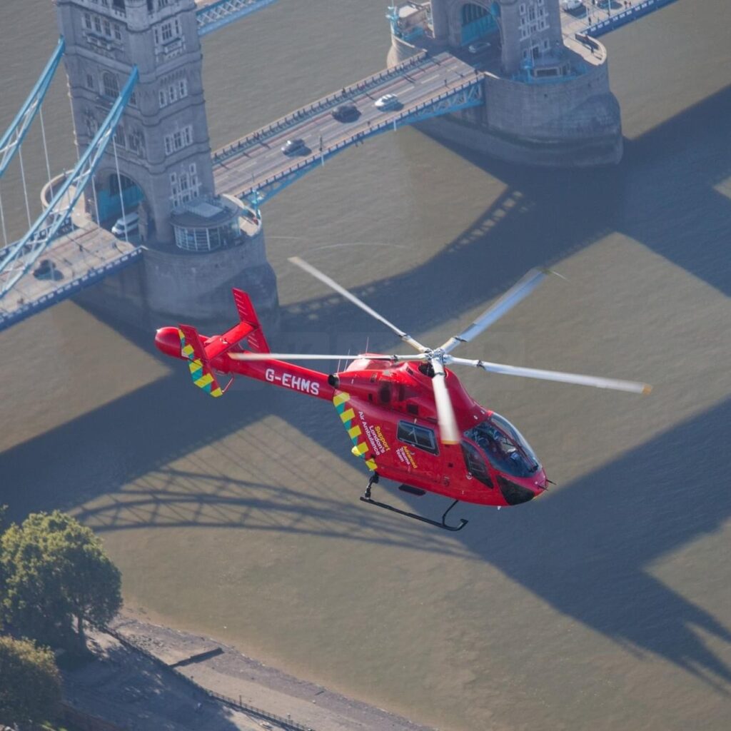 Metropolitan Police Officer Stabbed in Enfield; Suspect Arrested on Suspicion of Attempted Murder