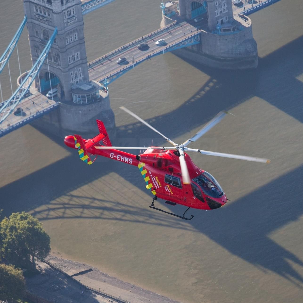 Metropolitan Police Officer Stabbed in Enfield; Suspect Arrested on Suspicion of Attempted Murder