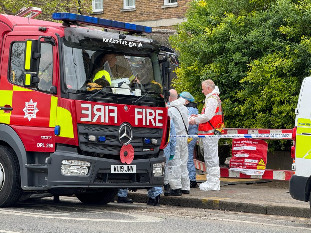 First Scene Pictures from Two Dead in Tragic House Fire in Walthamstow, East London