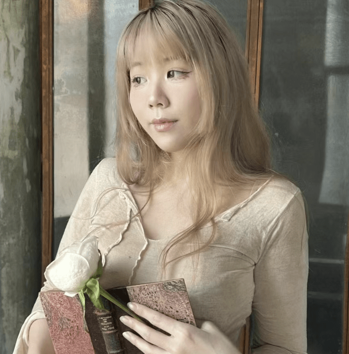 First picture of woman, 27, stabbed to death in Westminster flat