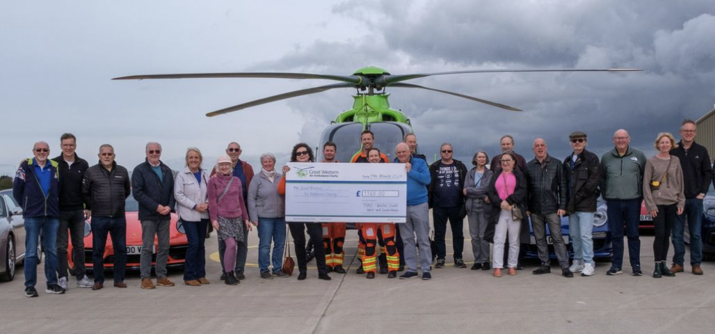 Porsche Enthusiasts Club Raises Over £8,500 for Great Western Air Ambulance Charity