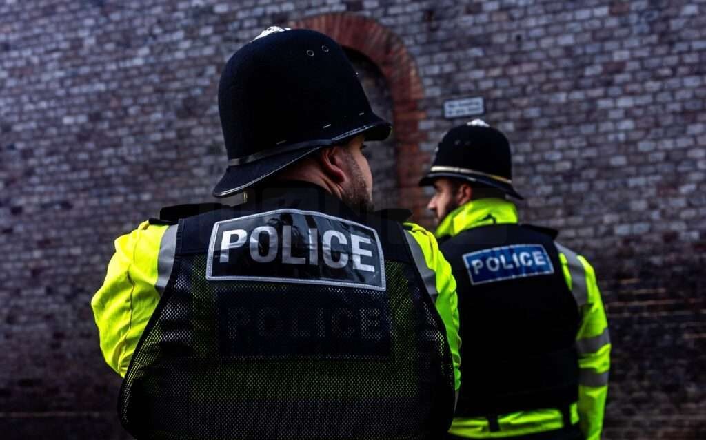 Man Acting Suspiciously Towards Young Girls in Littlehampton