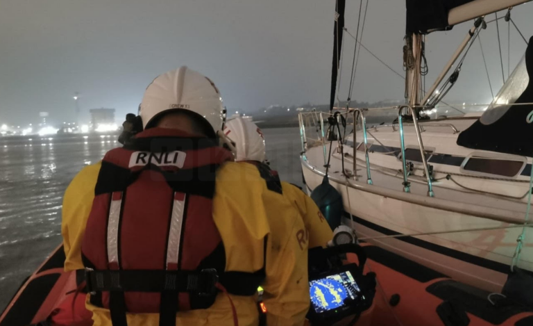 Gravesend RNLI launches to lightning struck vessel