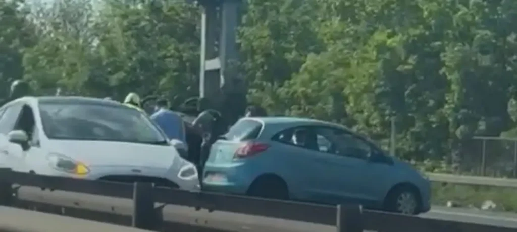 Traffic Disruption On A2 Eastbound As Overturned Vehicle Halts Travel Near Bluewater Traffic Disruption on A2 Eastbound as Overturned Vehicle Halts Travel Near Bluewater