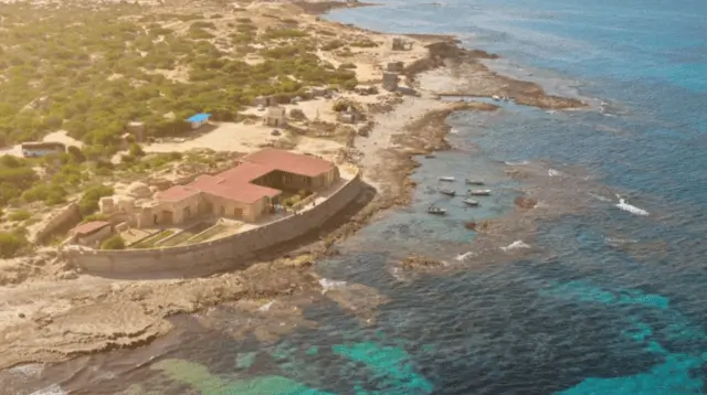 Doctors Without Borders Recovers 11 Bodies, Rescues Dozens Off Libyan Coast Amid Criticism of Migration Policies