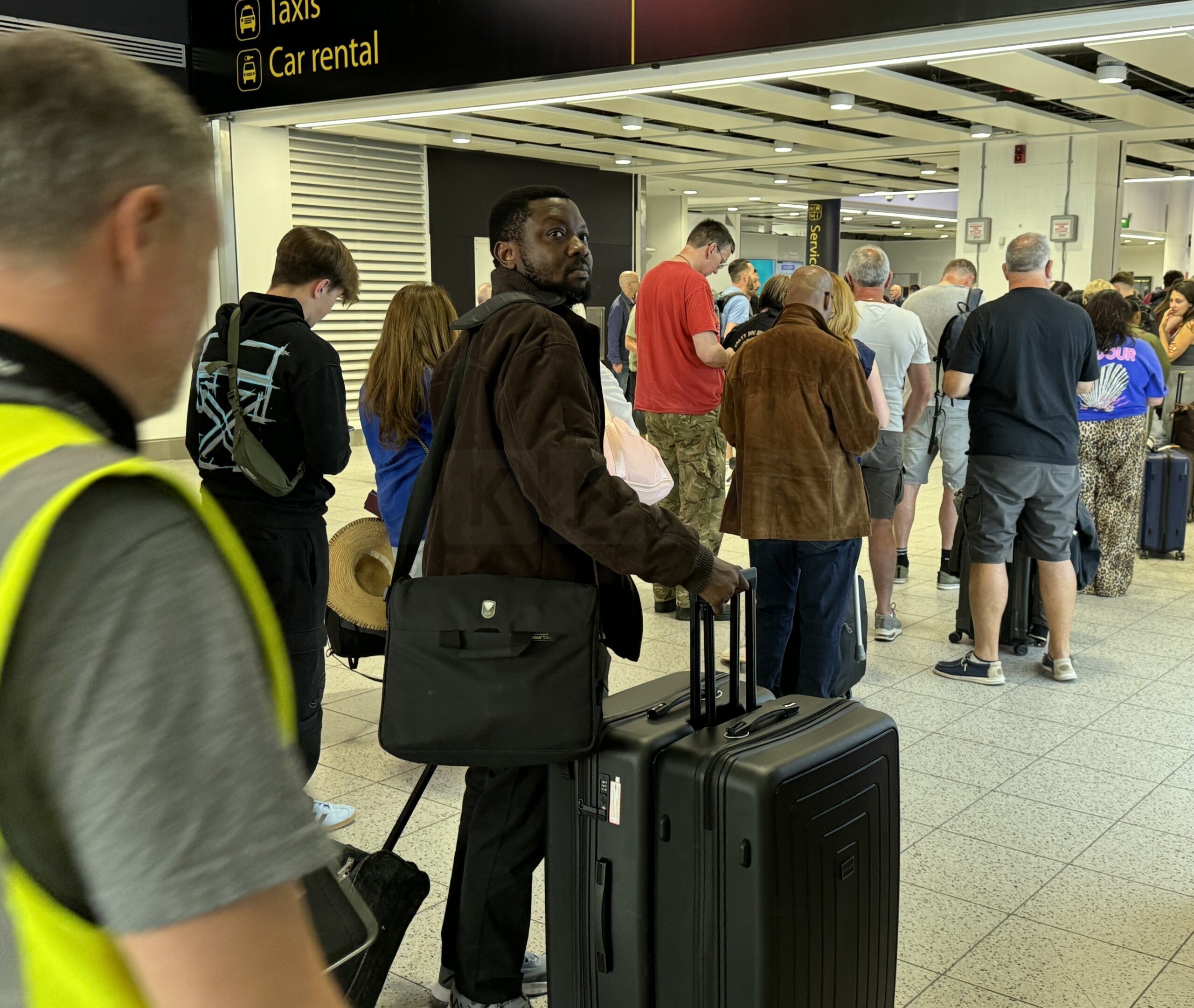 Thousands of Holidays in Turmoil as Gatwick Airport Temporarily Suspended All Flights After Plane Stuck on Runway with Hot Brakes