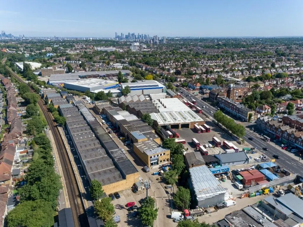 Major Fire and Explosion at Bellingham Trading Estate in Catford