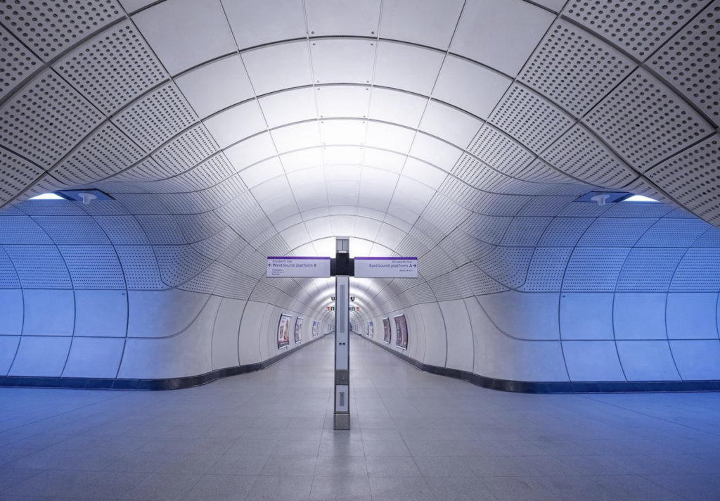 Elizabeth Line Commuters to Enjoy 4G and 5G Mobile Coverage in Tunnels