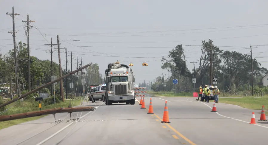 Houston Power Outages: Hurricane Beryl Plunges 2.2 Million into the Dark