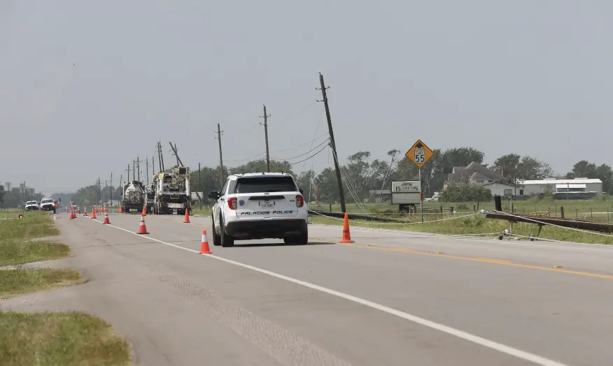 Houston Power Outages: Hurricane Beryl Plunges 2.2 Million into the Dark