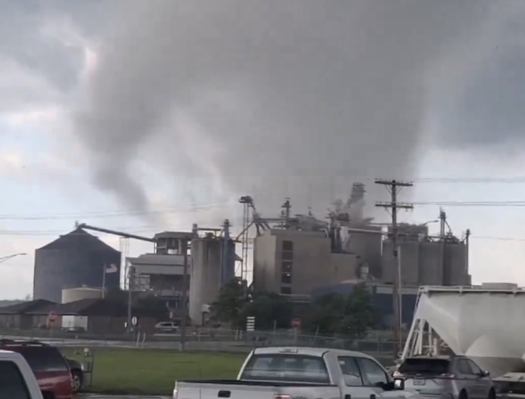 Large Damaging Tornado Hits Johnson, Indiana