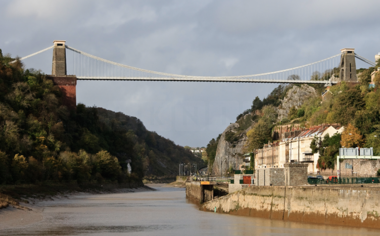 Manhunt After Human Remains Found in Suitcases Left by Clifton Suspension Bridge in Bristol