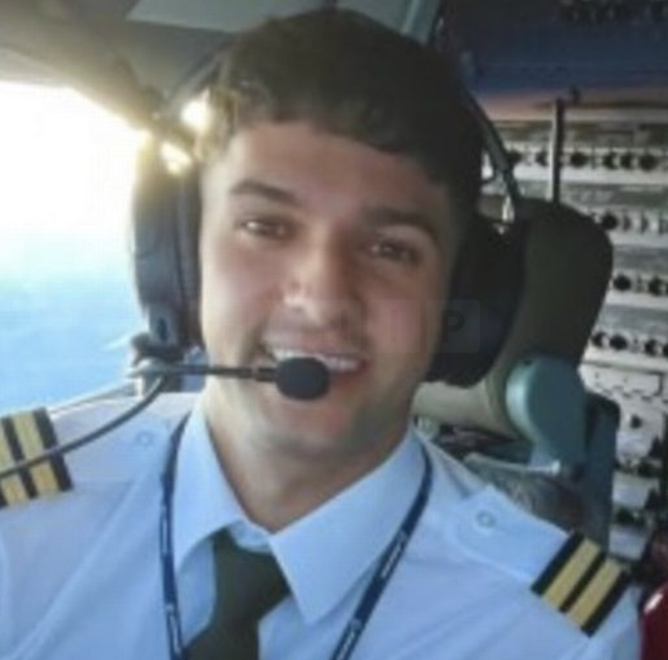 Two Ryanair Pilots Killed in Motorway Crash