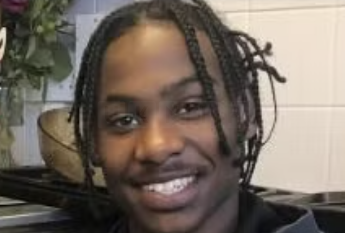 Detectives investigating the murder of a man who died following a shooting in Peckham continue to appeal for witnesses and information