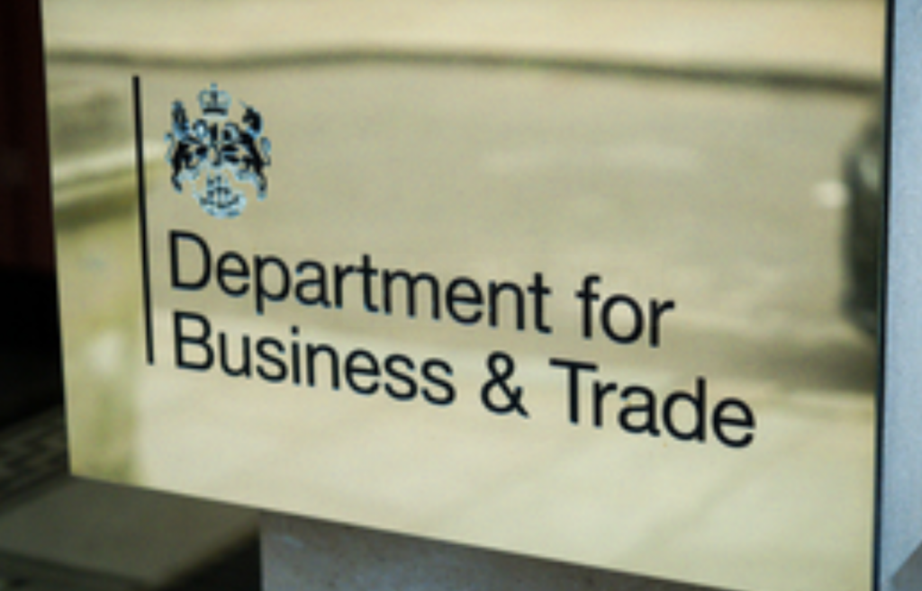 UK Government Announces Over £100 Million for Greener Aerospace Projects