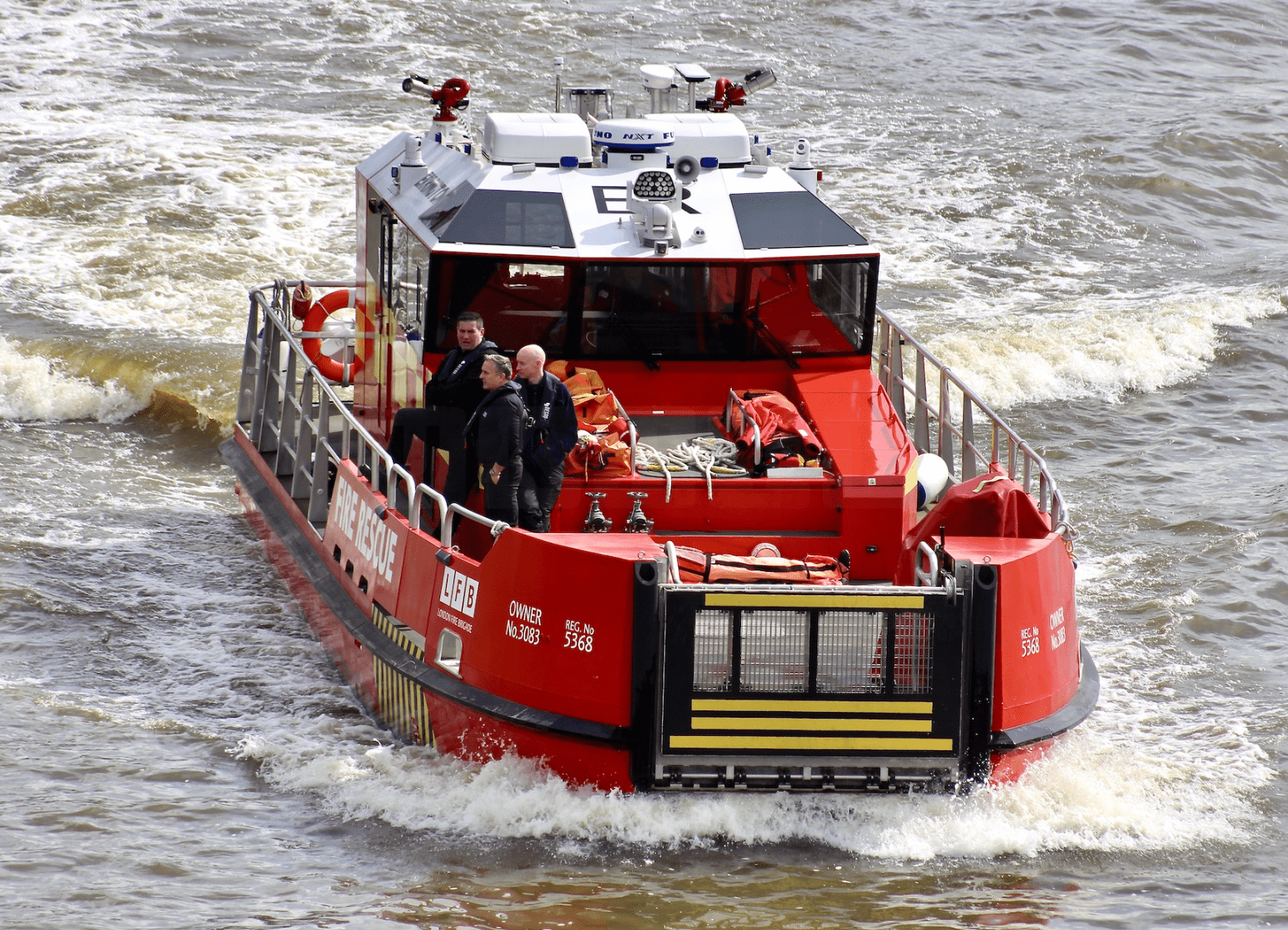 Emergency Services Respond to Person Stuck in Mud Near Erith Yacht Club