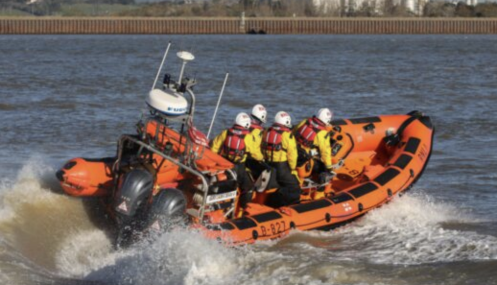 Gravesend Lifeboat Aids in Multi-Agency Rescue of Man Stuck in Mud
