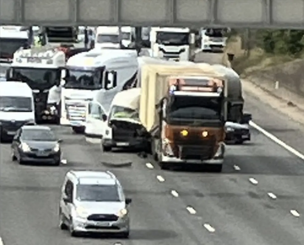 Two hour delays after Major Traffic Collision Closes M25 Near <a class=