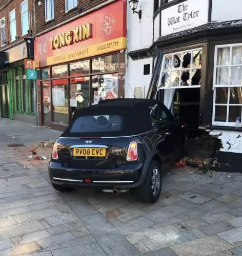Single99 Mini Cooper Crashes into Historic Dartford Pub, Peasants’ Revolt Joke Ensues
