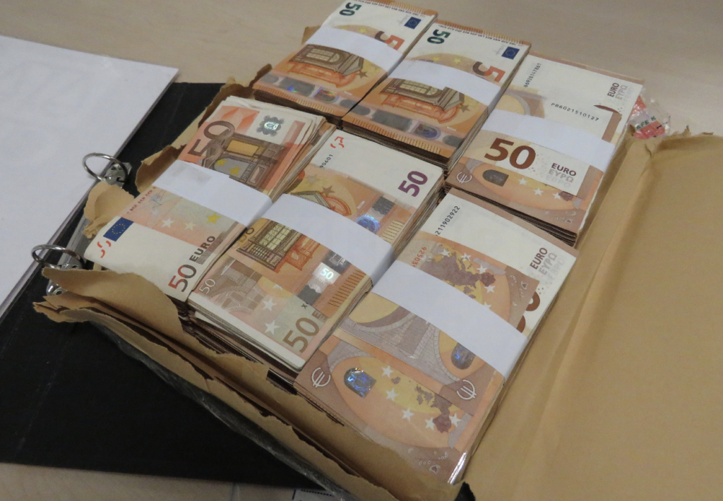 Former Dublin Airport Officer Extradited to Northern Ireland for Money Laundering Sentence