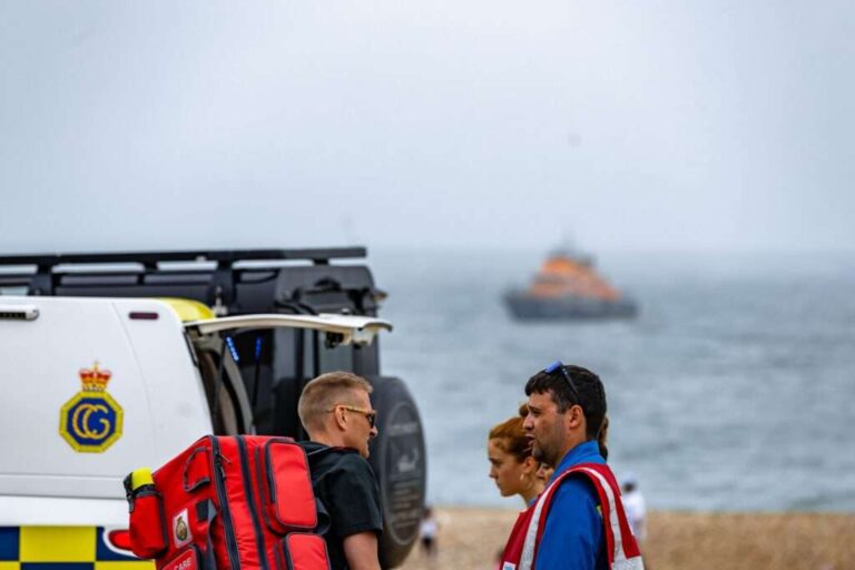 Five Rescued as Boat Sinks Off Seaford