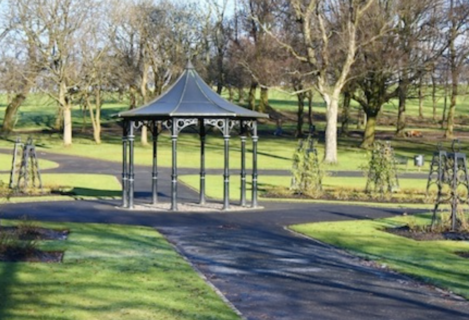 Police Appeal for Information After Men Rob Two Children in Glasgow Park