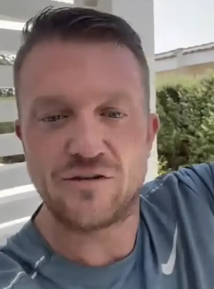Tommy Robinson Films Latest Video At Mavro Provato Restaurant In Central Athens Tommy Robinson Films Latest Video at Mavro Provato Restaurant in Central Athens