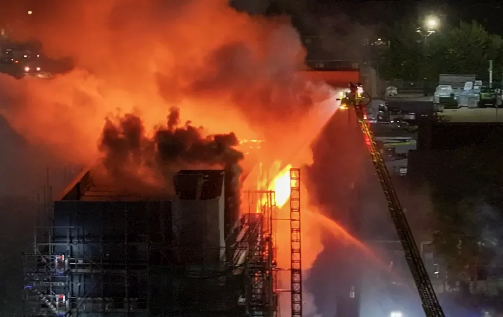 Over 250 Firefighters called to building blaze in Dagenham