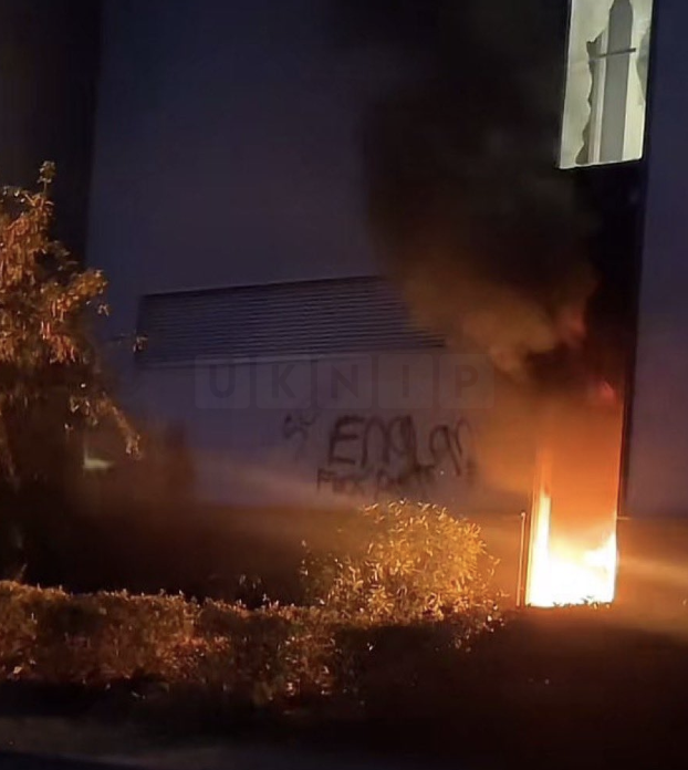 Second Migrant Hotel Set Ablaze in Tamworth; Public Urged to Avoid Holiday Inn Amid Violence