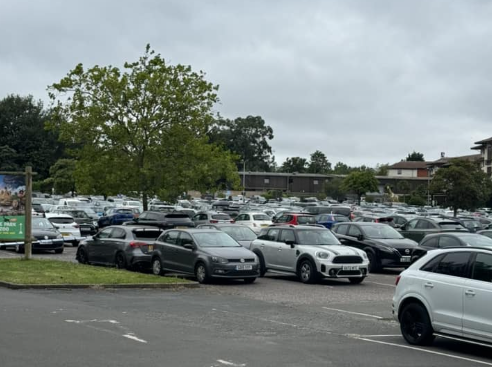 Stabbing Incident at Chessington Adventure Park: One Arrested, Two Injured