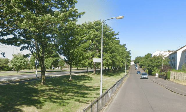 Taxi Driver Robbed at Knifepoint in Easterhouse: Police Appeal for Witnesses