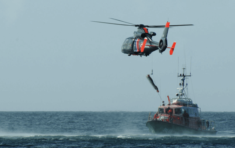 At Least Twelve Migrants Dead, Two Missing After Boat Capsizes in the English Channel