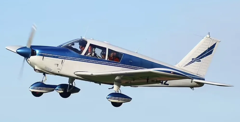 Small Plane Crashes into Vermont Mountain, Three Survive in Deep Snow