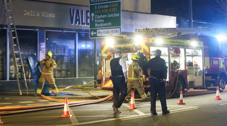 Multiple Fire Engines Called To Blaze At Valentinea’s Coffee Shop In East Sheen Multiple Fire Engines Called to Blaze at Valentinea’s Coffee Shop in East Sheen