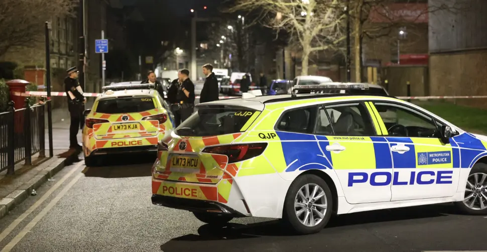 “Mind Your Business” — Shock as Police Officer Dismisses Concern After Stabbing Near Wallwood Street