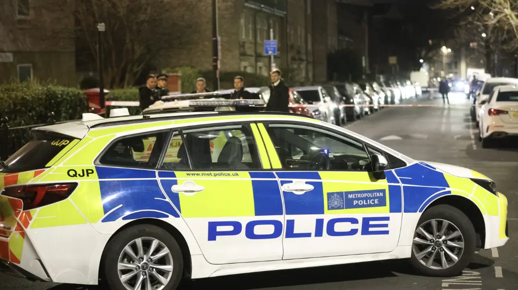 “Mind Your Business” — Shock as Police Officer Dismisses Concern After Stabbing Near Wallwood Street