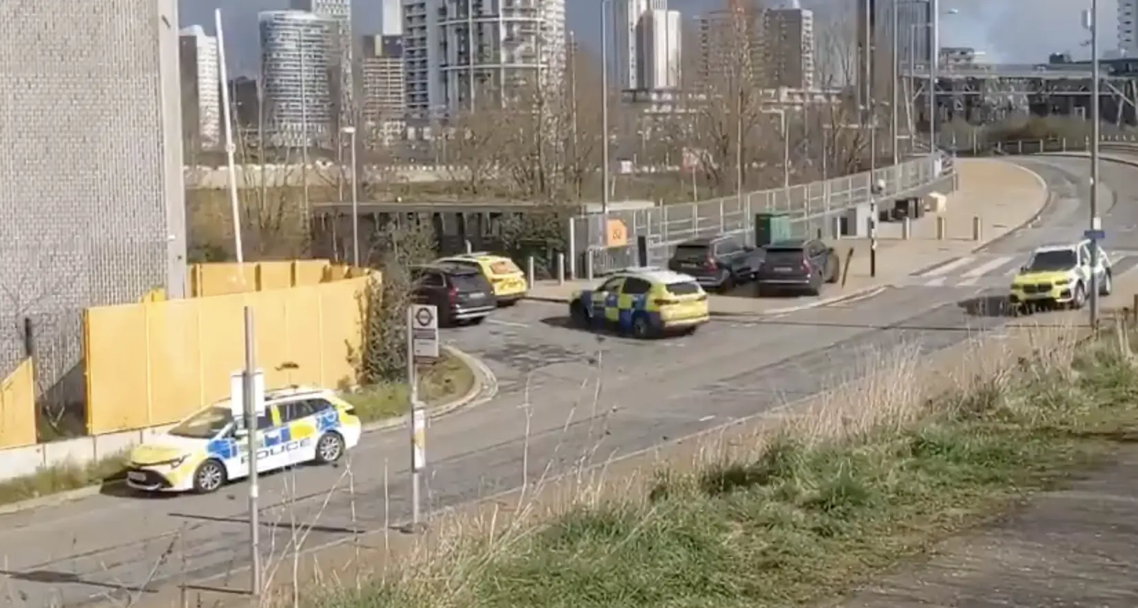 Armed Police Called To Bobby Moore Academy Evacuated After Teen Stabbed Three Arrested Armed Police called to Bobby Moore Academy Evacuated after Teen Stabbed Three Arrested