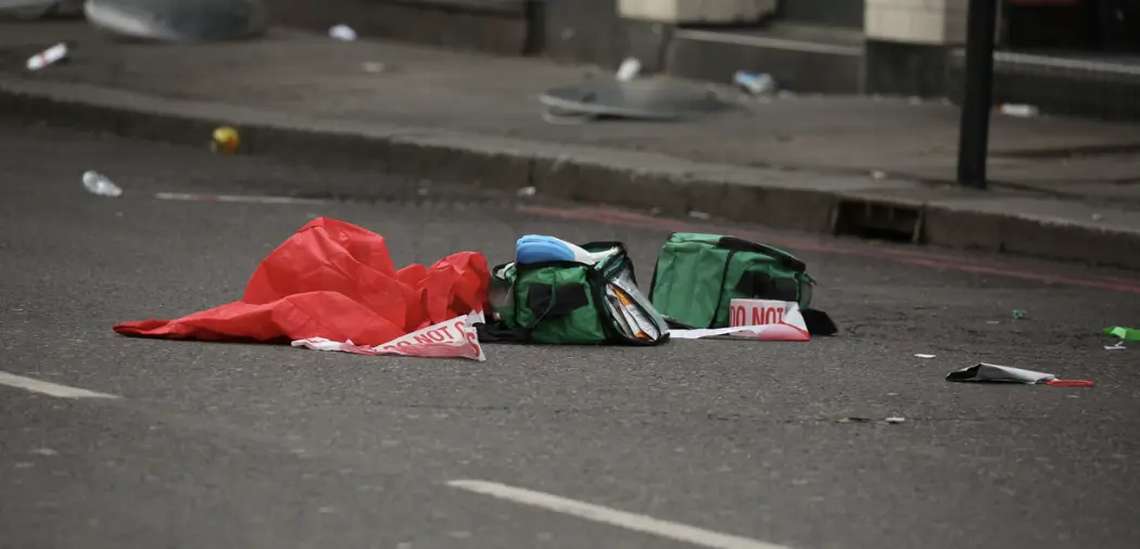 Major Police Incident in Shoreditch after Armed police called to Be at One Bar in Old Street London