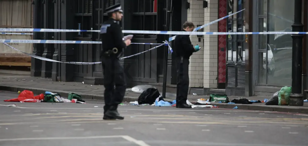 Major Police Incident In Shoreditch After Armed Police Called To Be At One Bar In Old Street London Major Police Incident in Shoreditch after Armed police called to Be at One Bar in Old Street London