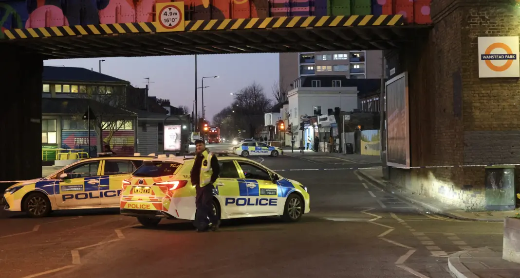 Teen Stabbed as Machetes and Swords Brandished in Violent Clash on Forest Gate Street