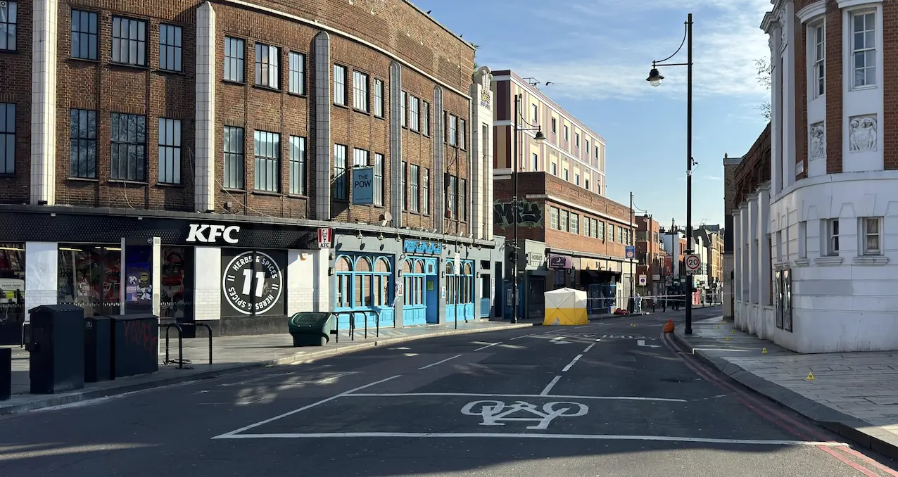 Police Launch Murder Investigation After Fatal Stabbing Outside Kfc In Brixton Police Launch Murder Investigation After Fatal Stabbing Outside KFC in Brixton