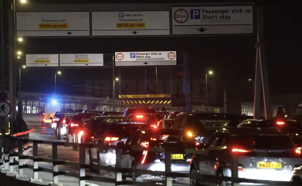 Heathrow Airport CLOSED Following Major Power Outage Caused by Substation Fire