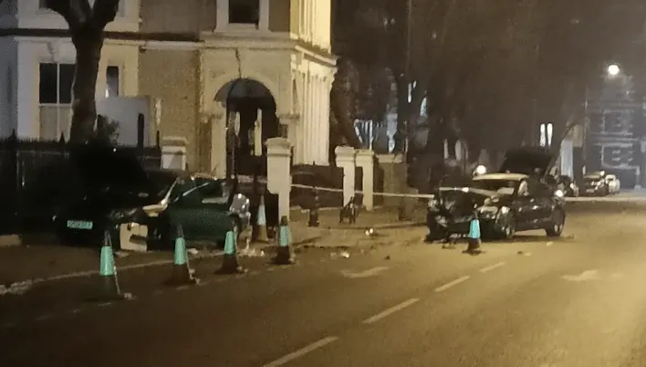 Police Probe Serious Collision on Redcliffe Gardens, Chelsea – Roads Closed and Bus Routes Diverted