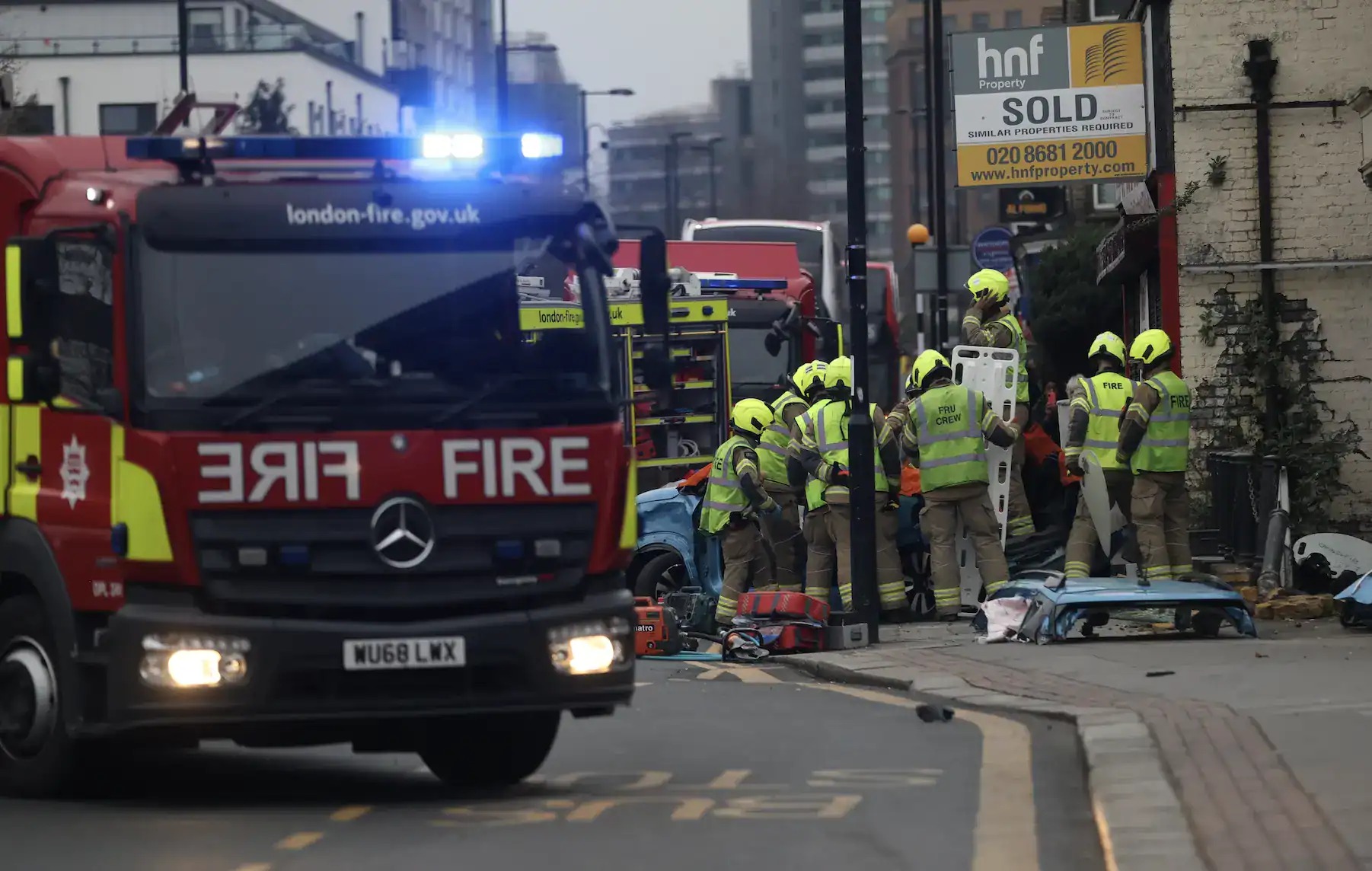 UPDATED: Man Injured After Police Pursuit Ends in Serious Crash in Thornton Heath