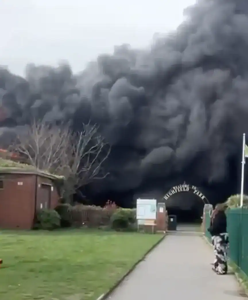 Huge Fire Engulfs Block of Flats in Blackpool as Thick Black Smoke Seen for Miles