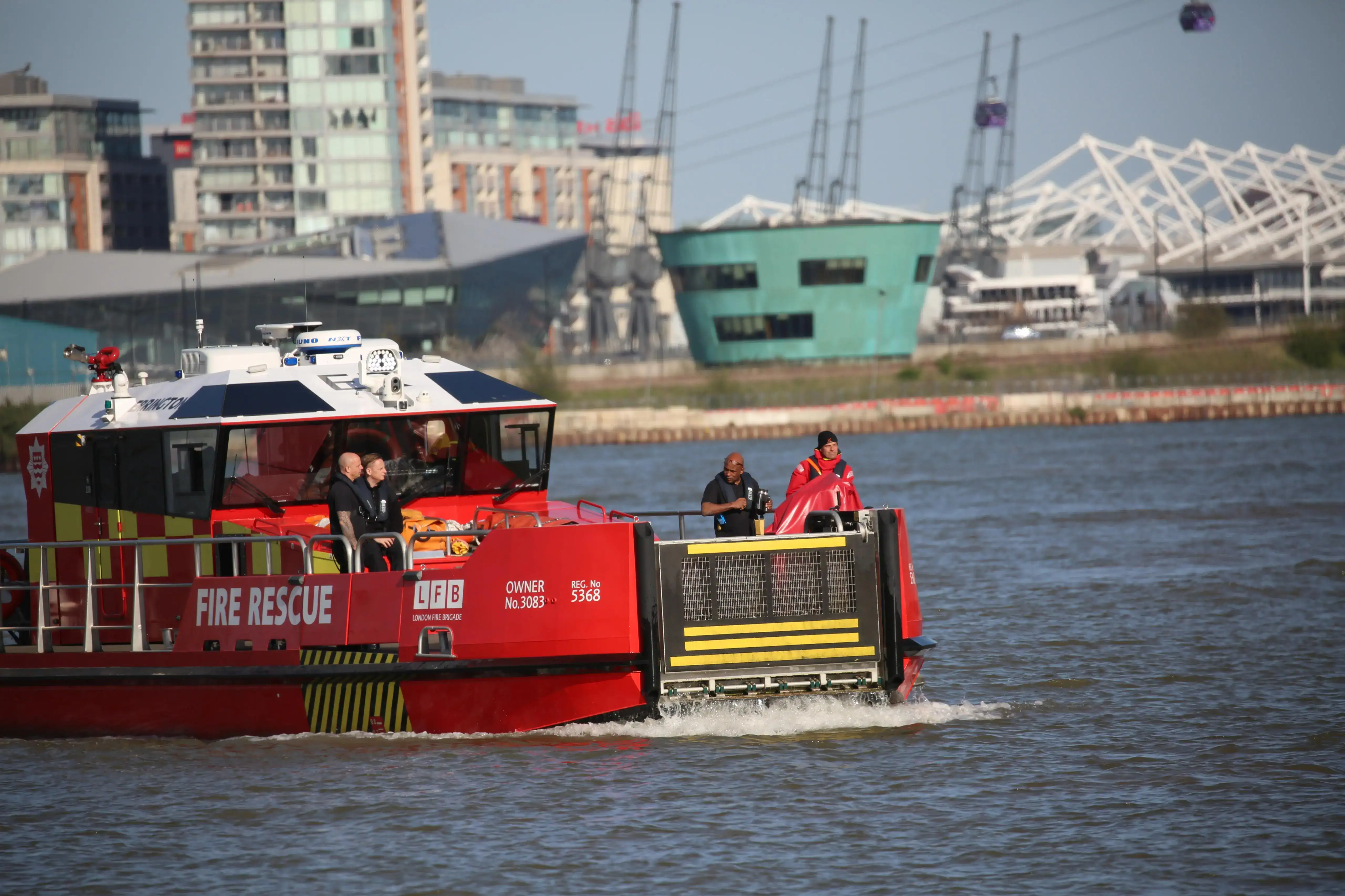 Updated: Major Search And Rescue Operation Underway After Girl Falls Into River Thames UPDATED: Major Search and Rescue Operation Underway After Girl Falls into River Thames