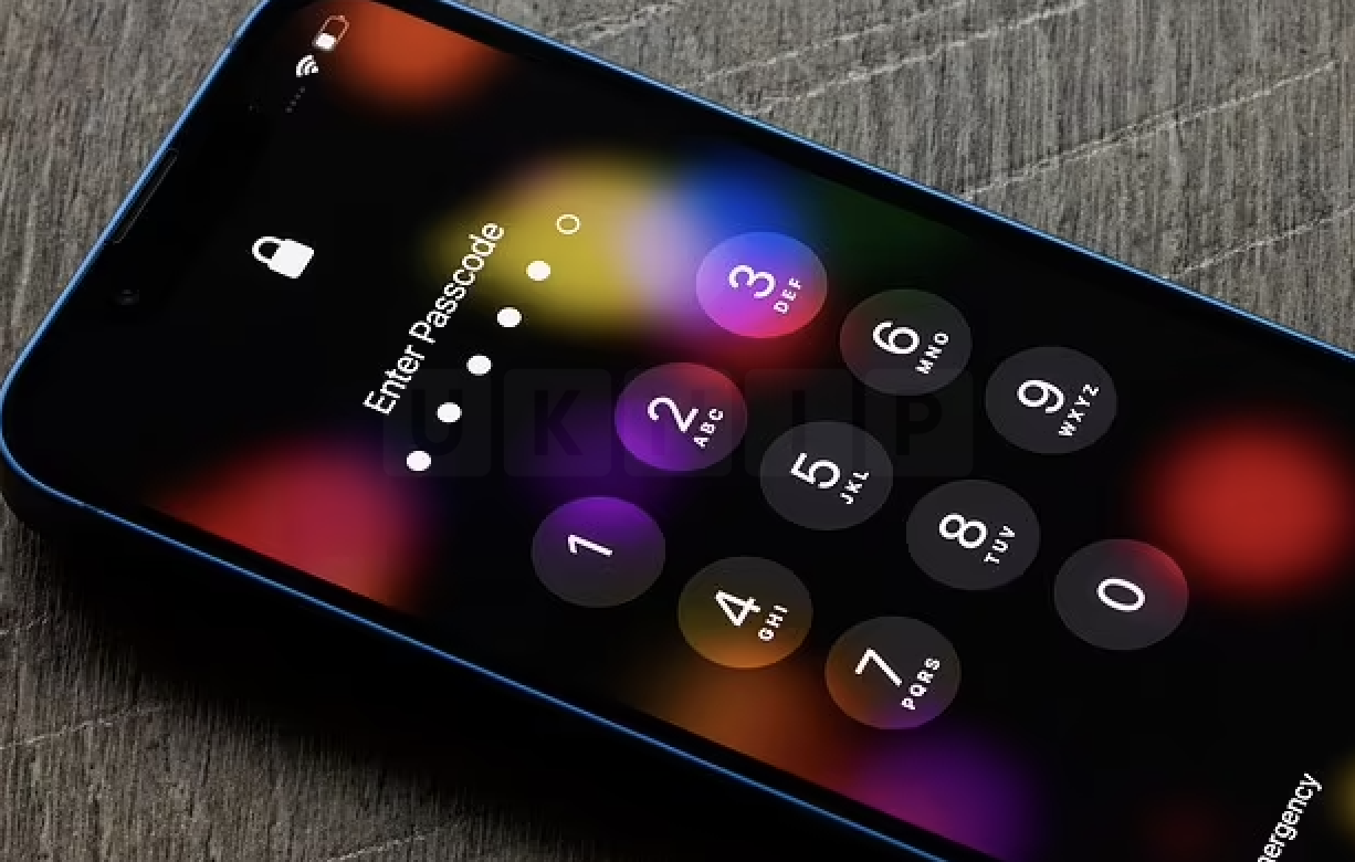 Boy, 14, Ordered to Pay Compensation from Pocket Money After £50,000 iPhone Store Robbery